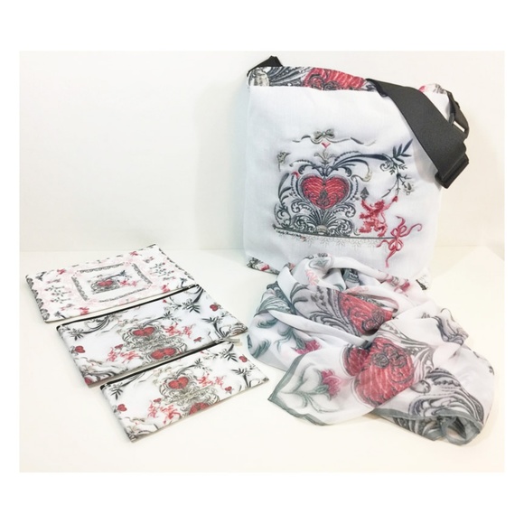 Green & White English Garden Crossbody Tote Bag - Picture 6 of 7